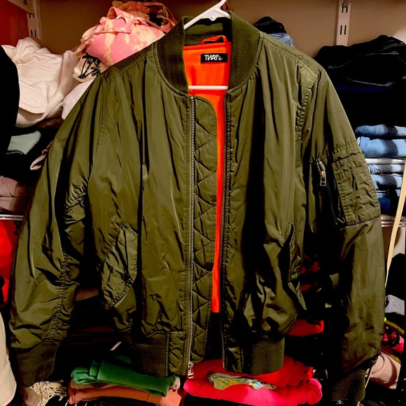 TNA BOMBER Style MILITARY GREEN w/ orange interior lining - Picture 1 of 4